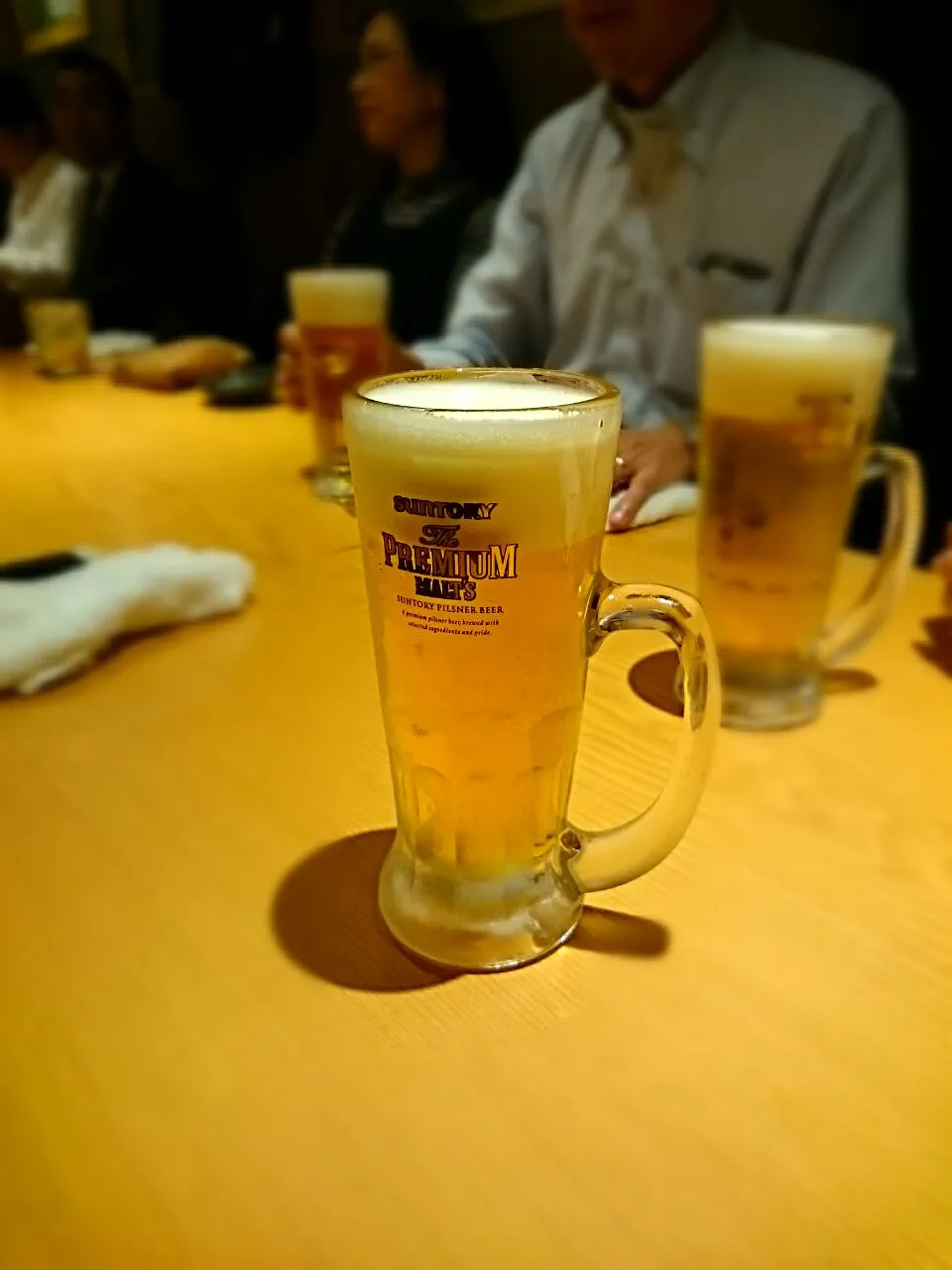 先ずは 取り敢えずビール🍻で
((8-(o･ω・)o□☆□o(･ω･o)-8))乾杯♪(笑)|yokoさん