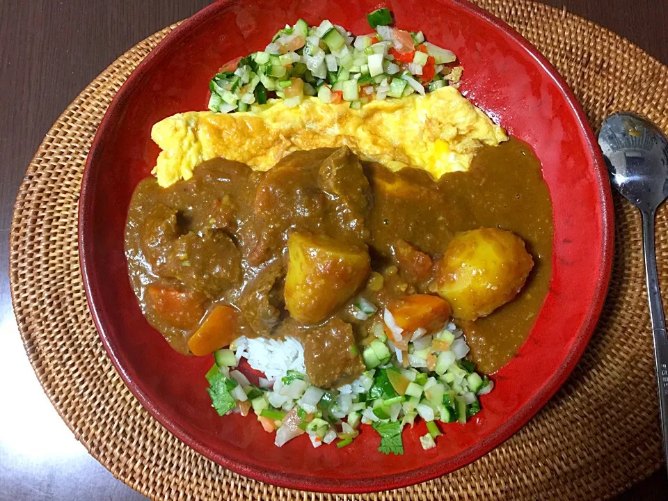 Beef &  vegetables curry with omelette|yeni kartikasariさん