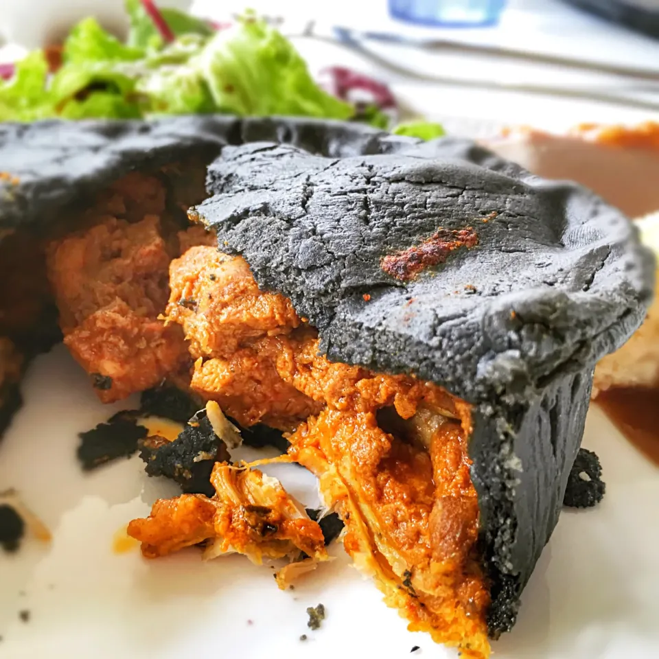 Curry Chicken Pie with charcoal crust@Pies & Coffee, Rochester Mall|coxiella24さん