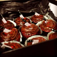 Red velvet Halloween cupcakes|Mrs. Beagleさん