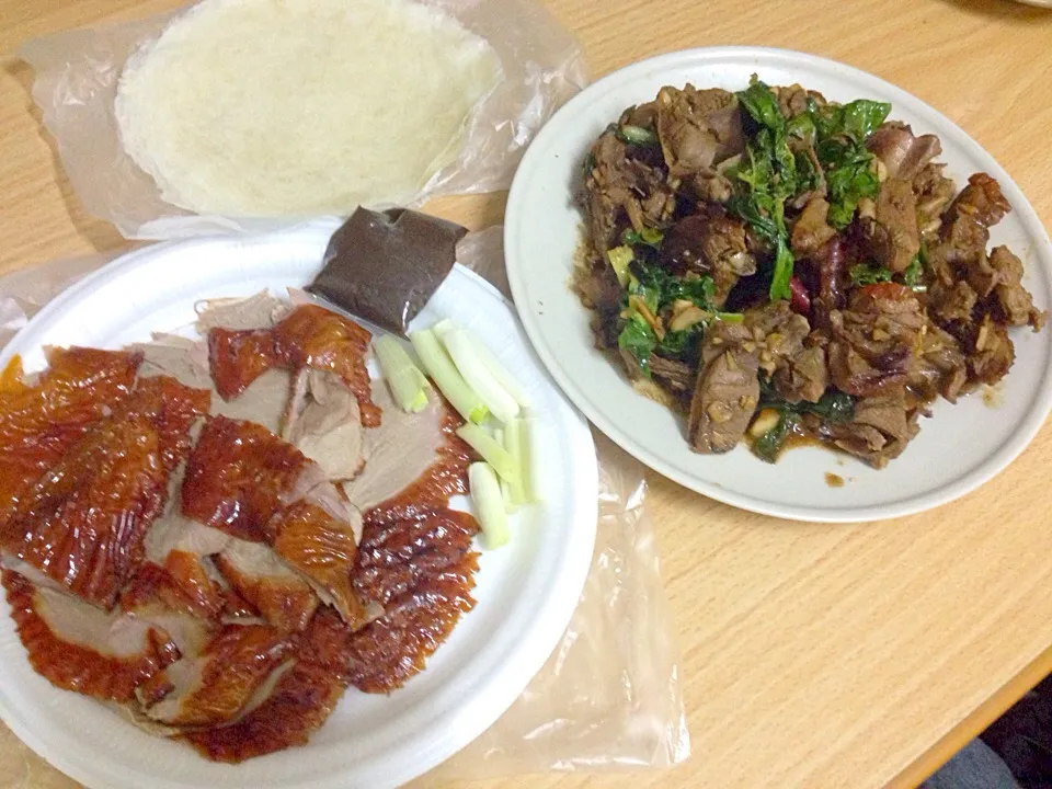 Take out crispy duck pancakes and stir fried duck|Emmaさん