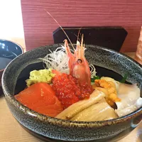 Snapdishの料理写真:海鮮丼 小樽 はせ川|藤愛子さん