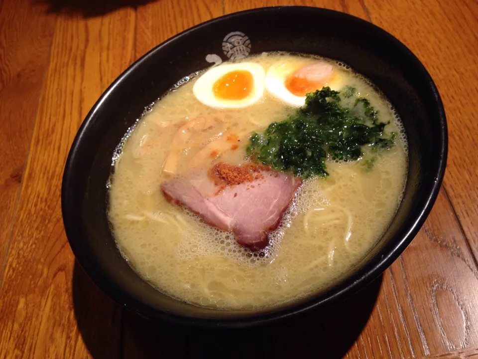 鶏白湯ラーメン|しーちゃんさん