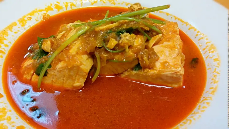 Tamarind curry with salmon|Jiraphon Gさん