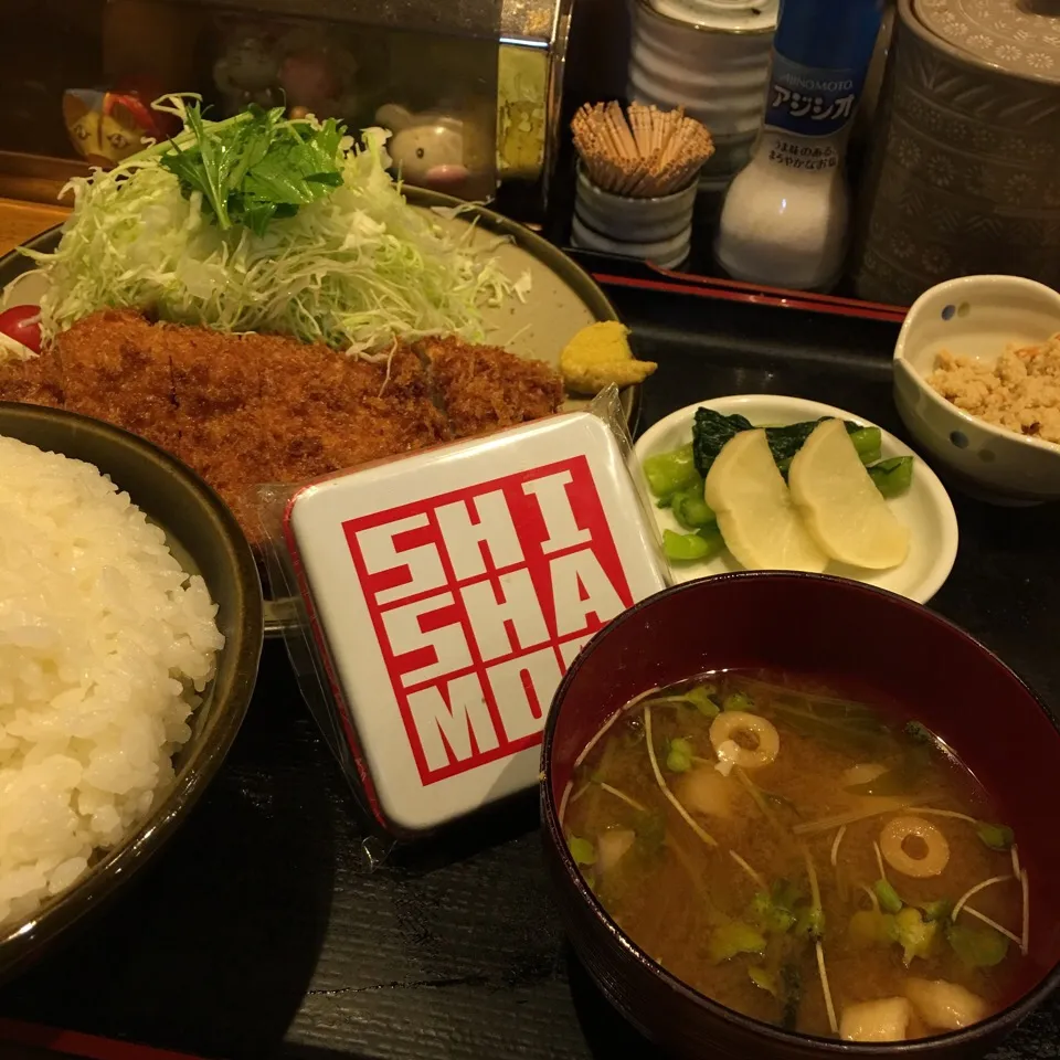 ロースとんかつ定食|Hajime Sakaiさん