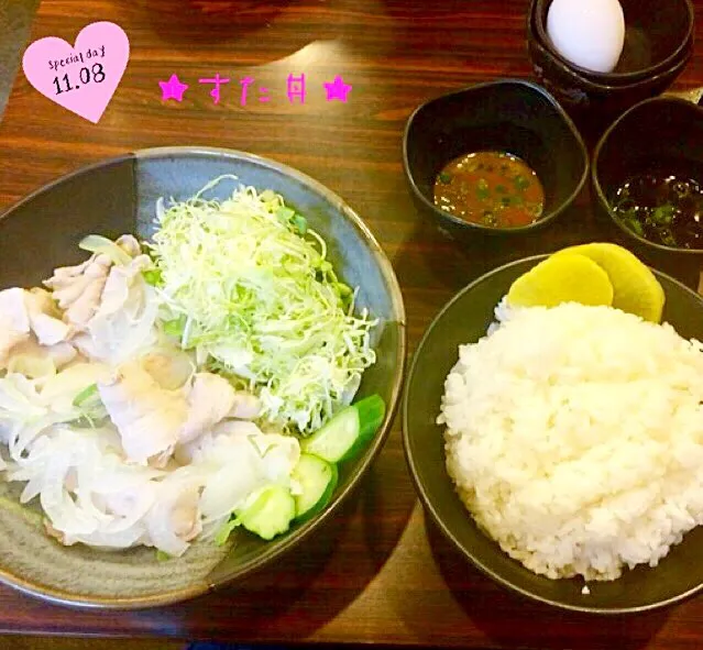 ☆★おでかけランチ★☆豚しゃぶ丼！肉増し&ご飯少なめ♪|さとみさん