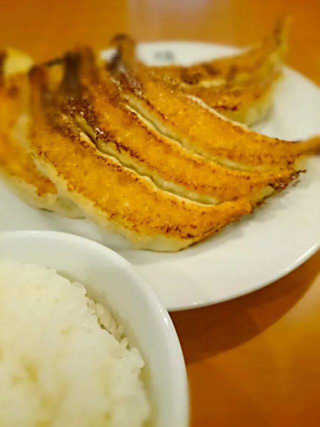 Snapdishの料理写真:餃子ライス|Ono Tomohisaさん