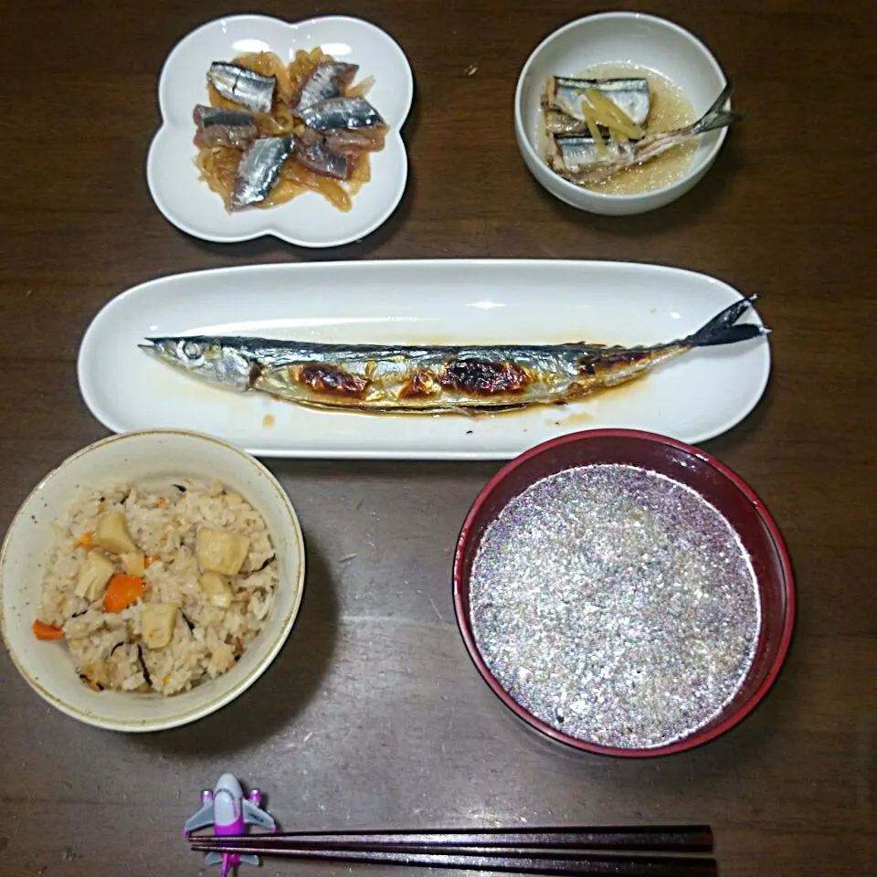 昨日釣り上げた秋刀魚産秋刀魚づくし御膳(*￣∇￣*)
目指せふみ飯(*￣∇￣*)|Takashi Kouchiさん