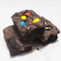 Snapdishの料理写真:M&M's Brownie|June Limさん