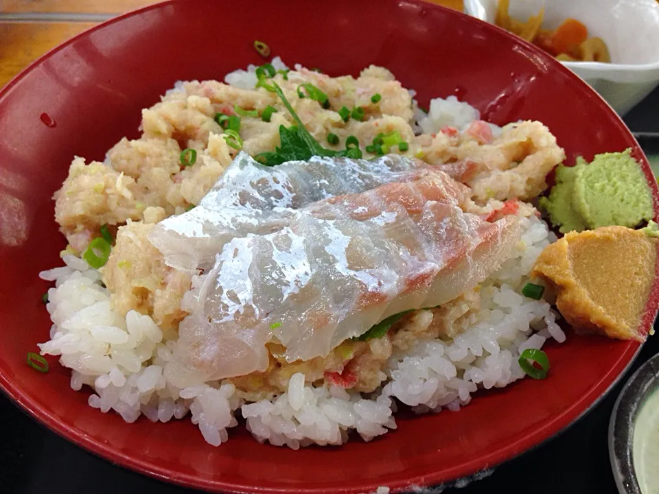 金目鯛のなめろう丼@かなや(富津市)|大塚寛之さん