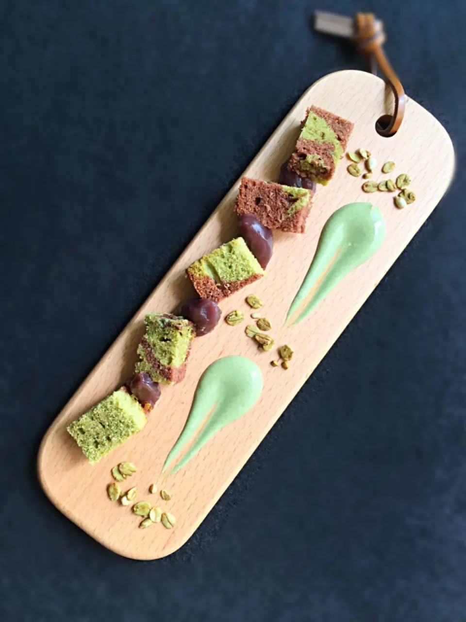 Deconstructed dessert of matcha parfait(matcha-chocolate pound cake, adzuki paste, matcha yogurt, matcha granola)|coxiella24さん