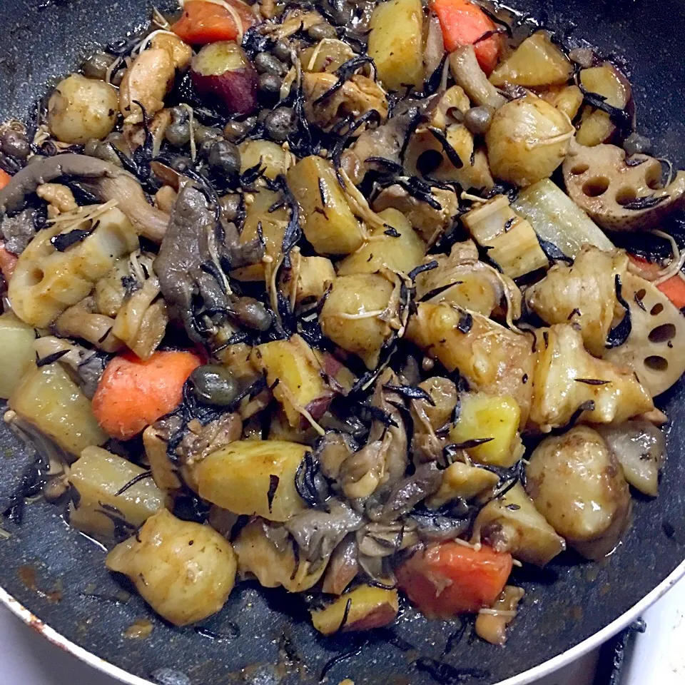 Snapdishの料理写真:菊芋メインのカレー風味の煮物‼︎|Yoshinobu Nakagawaさん