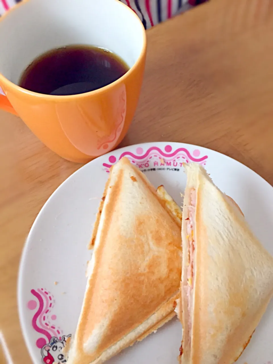 ホットパンとコーヒー|苺さん