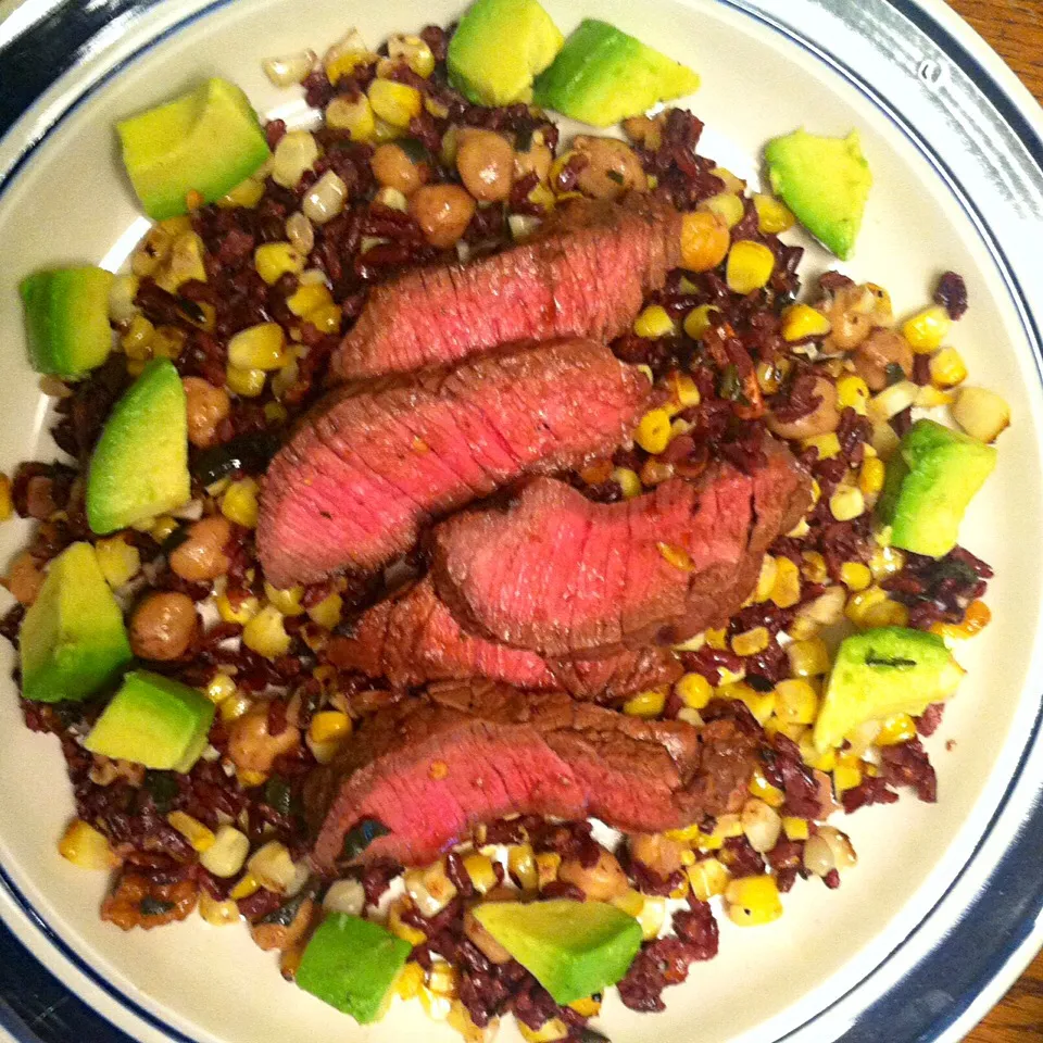 Snapdishの料理写真:Chickpea, black rice and avocado with steak.|Casey Murrellさん