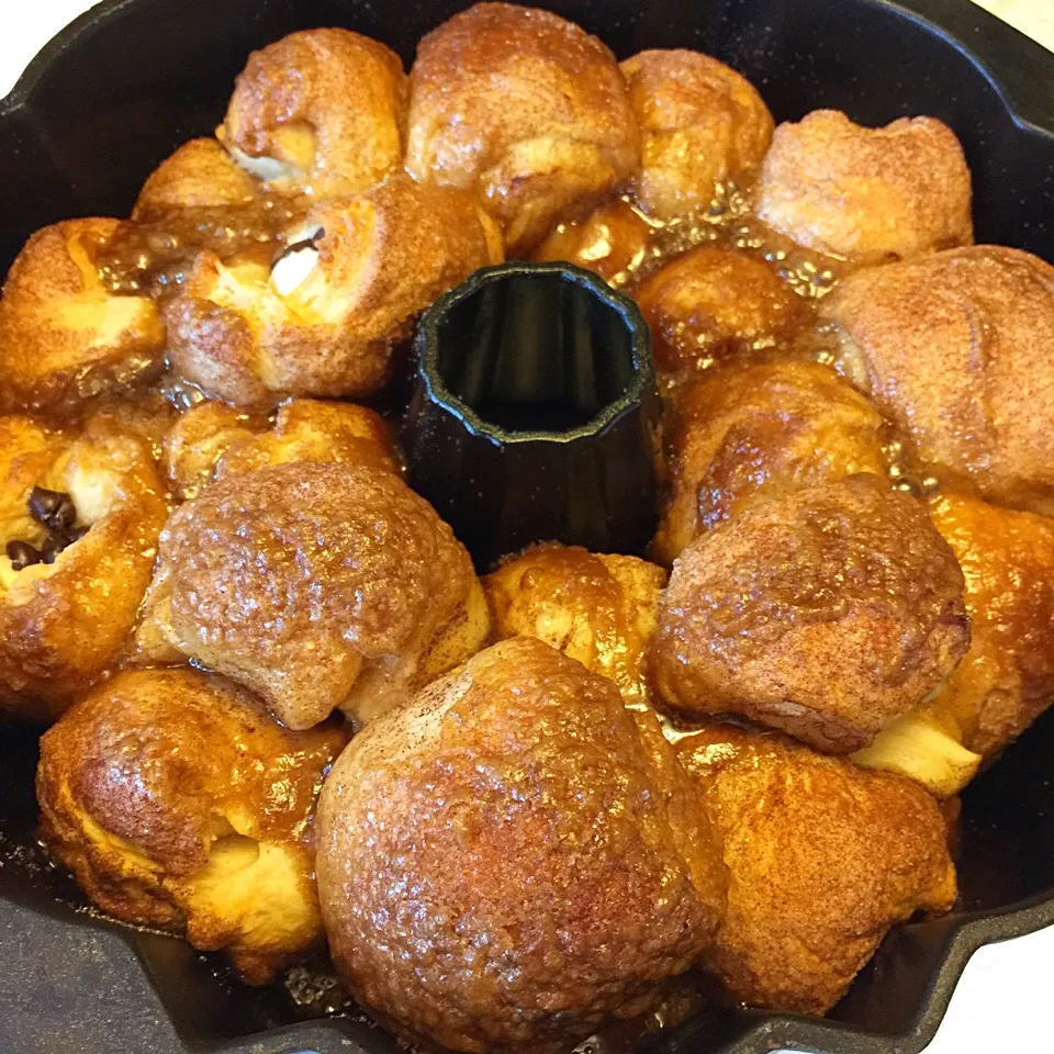 Chocolate chip and cream cheese monkey bread|NozomiSさん