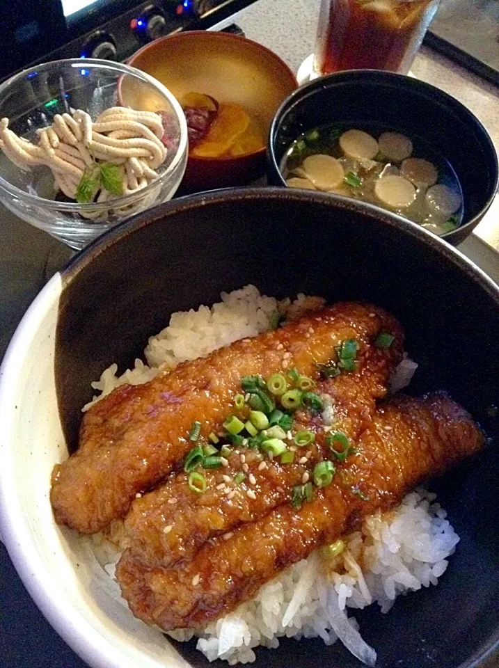 秋刀魚の蒲焼丼ランチ（デザート、ドリンク付き）@シダックス|Kazuya Miyukiさん