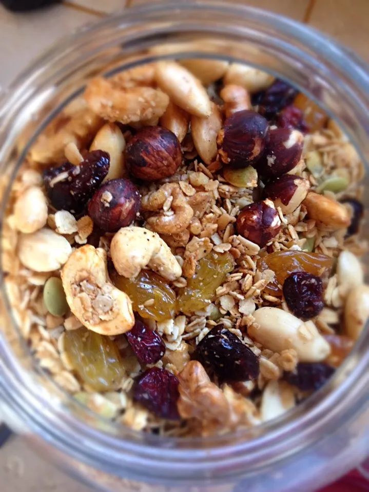 Snapdishの料理写真:Granola|Bénédicte Hegartyさん