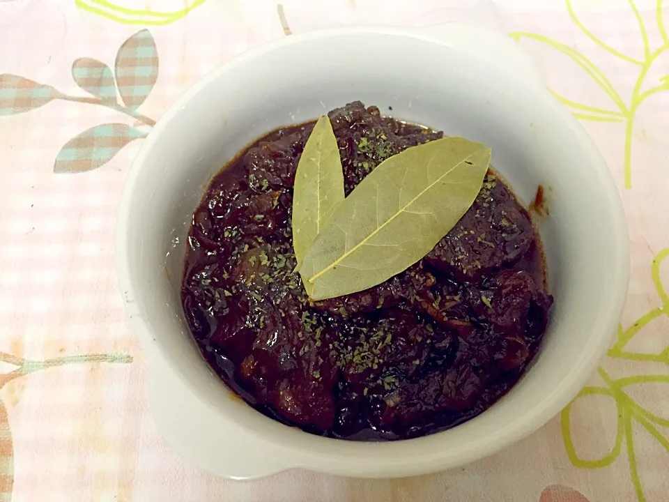 牛肉と玉ねぎの赤ワイン煮込み|もたぷーさん