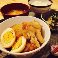 Snapdishの料理写真:夜ごはん✳︎大根と手羽元の煮物|tamamiさん