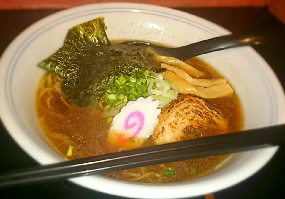 大井町・幸龍🍜
青龍(醤油ラーメン)

コンサート帰りはやっぱりラーメンだなぁ😁|りくれんさん