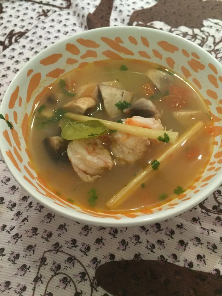 Snapdishの料理写真:Tom Yum!!!!|Souad Mokdadさん