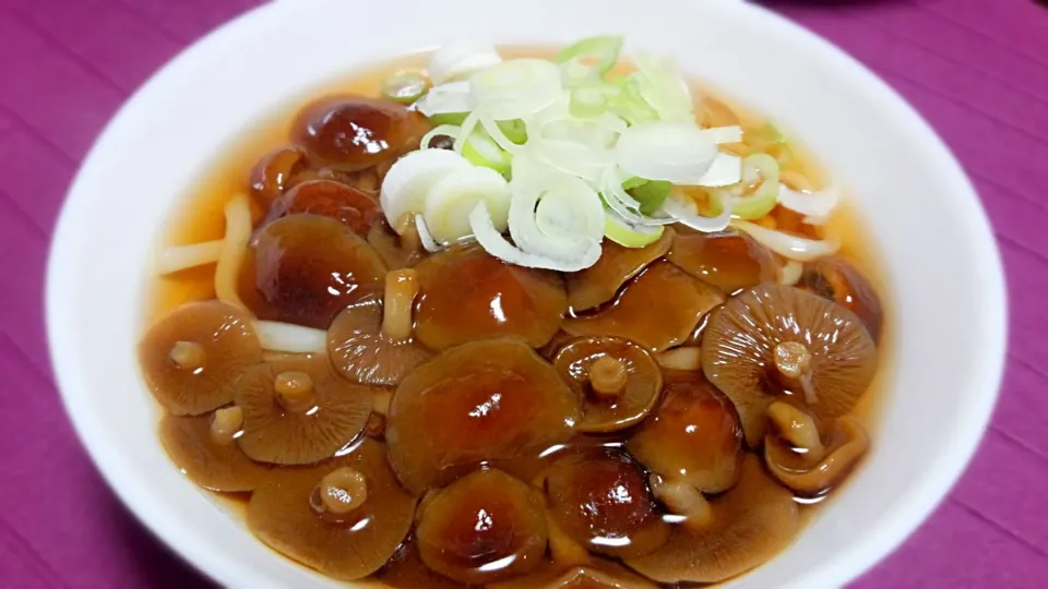 群馬の道の駅で買った、なめこと水沢うどんで、沢山の、なめこうどん(〃'▽'〃)|ぎるママさん