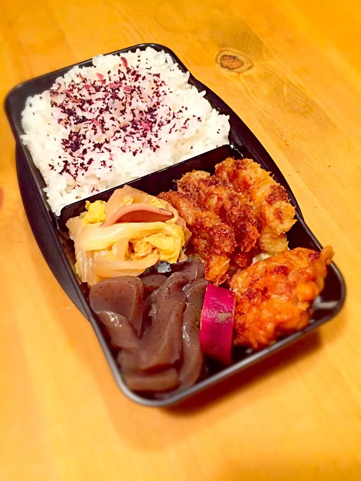 Snapdishの料理写真:カツ弁当🍱|meyou..さん