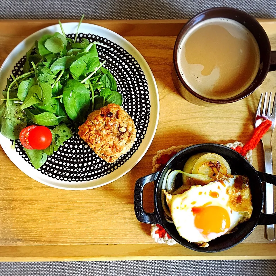 akiさんの料理 玉ねぎステーキとスコーンで朝ごはん。|yukko7740さん