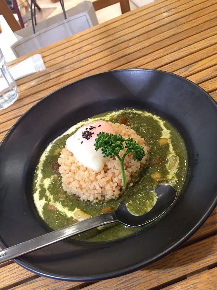 ほうれん草と4種豆の
半熟玉子のせカレー♡
sora cafe|Rie Ishiharaさん