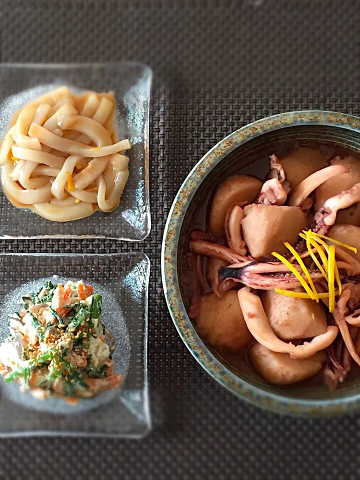 🍻里芋とイカの煮物                          春菊の白和え   イカの塩辛|春夏秋冬さん