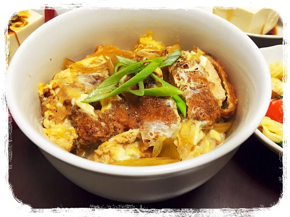 Snapdishの料理写真:ボリュームカツ丼|あおいさん