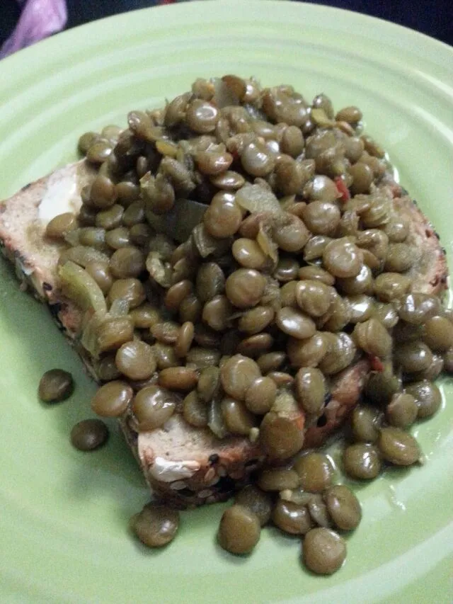 lentils on buttered bread!!|Polly Gelfusoさん