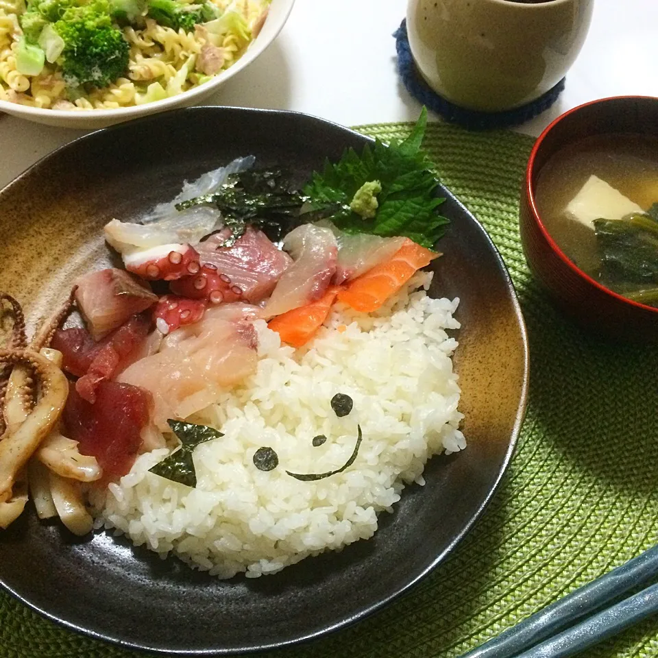 Snapdishの料理写真:海鮮丼|ちゃわら飯さん