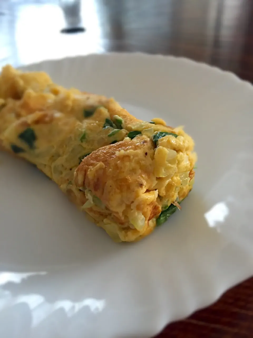 Snapdishの料理写真:TETSU♪😋さんの料理 オヤジ特製☆ ニラと葱だけの玉子焼き♪ シンプルだけど旨いよ😋|りえさん