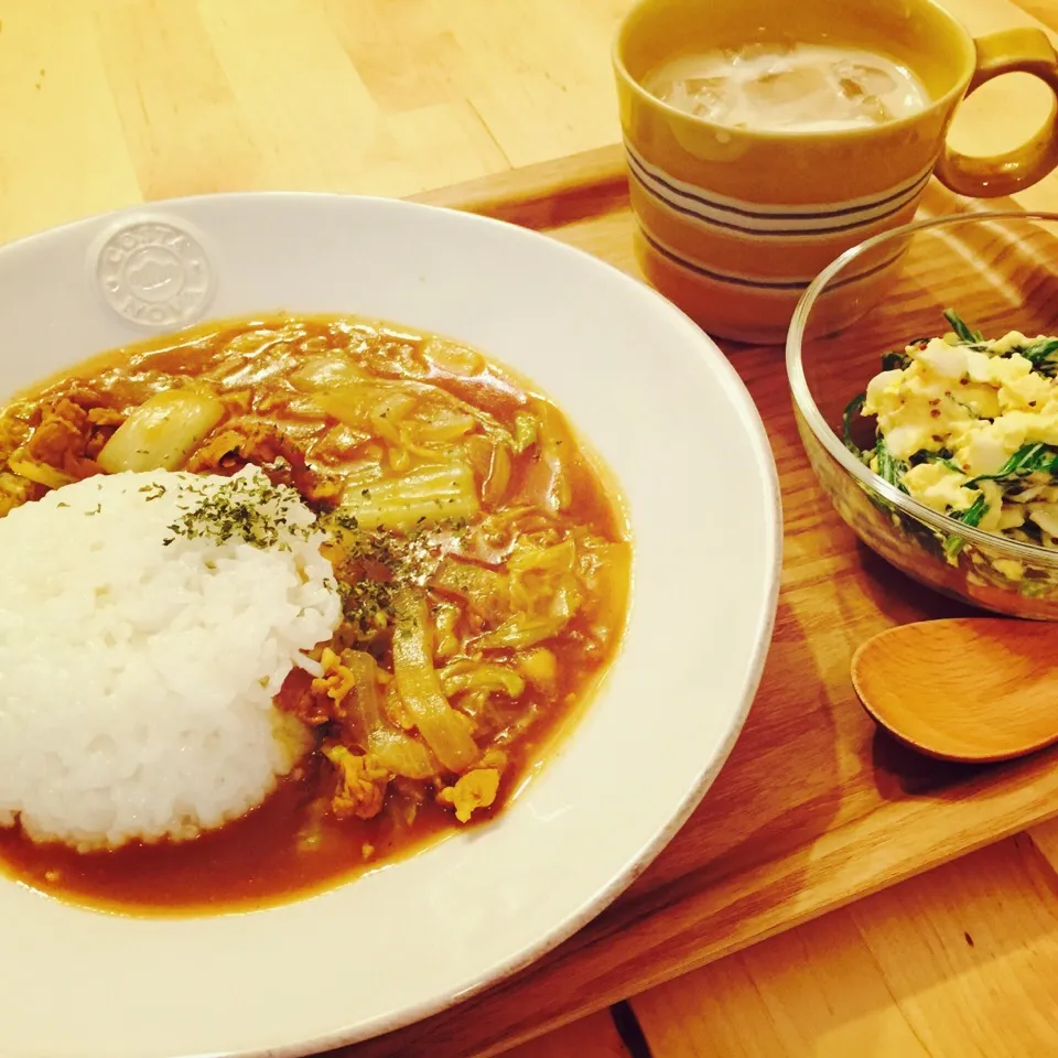 Snapdishの料理写真:お昼ごはん✳︎冷蔵庫の残りもので和風カレー🍛|tamamiさん