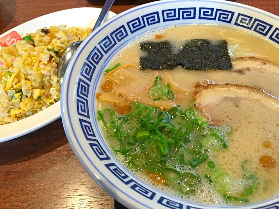 Snapdishの料理写真:屋台仕込みラーメン|Masahiko Satohさん