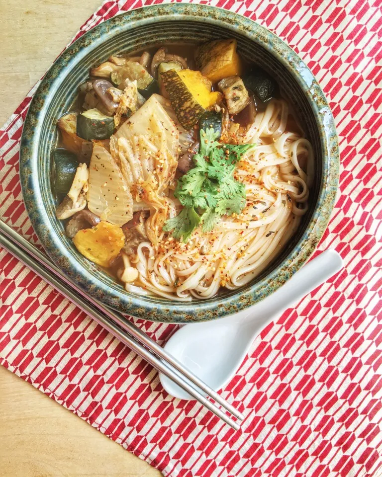 Kimchi udon with grilled vegetables|coxiella24さん