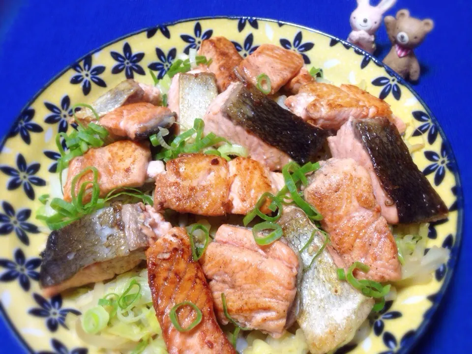 Tomoko Itoさんの料理 鮭と野菜のナムル💕 (o'ー'o)|きゃずさん