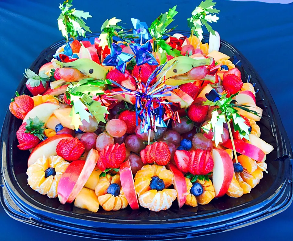 Fruit centerpiece i made|Cheryl Melnickさん