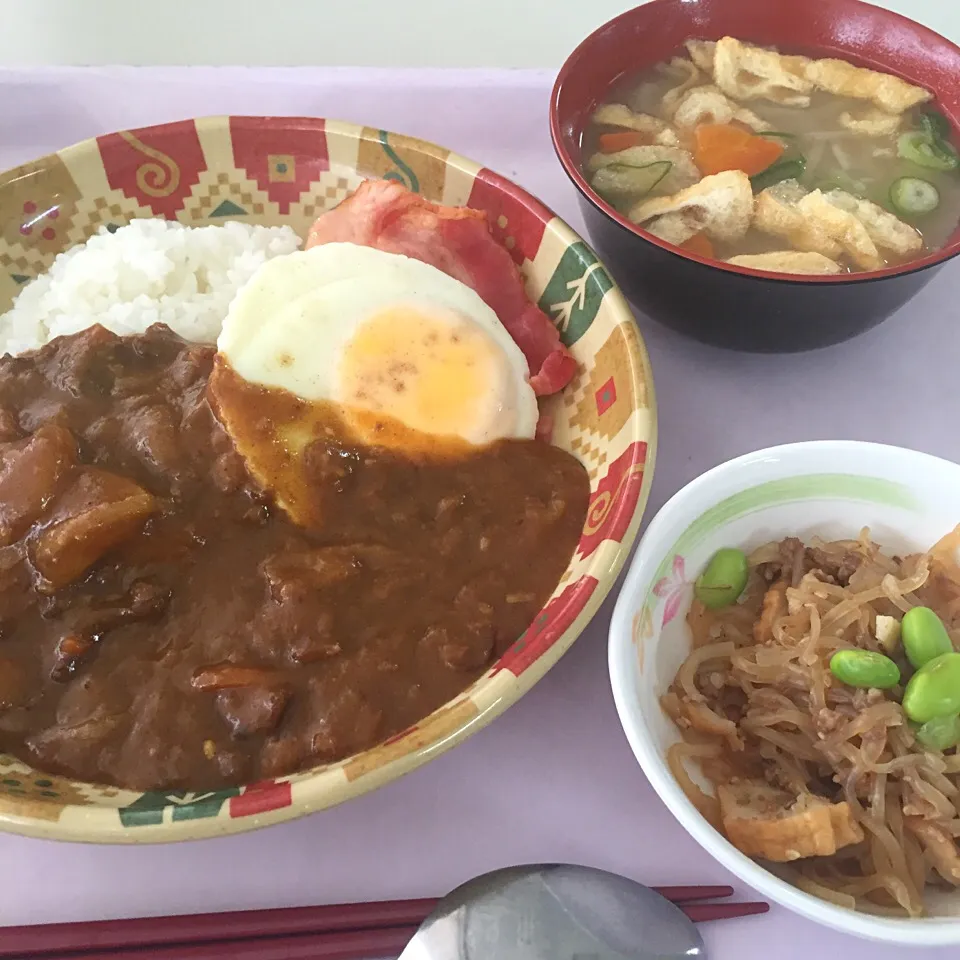 ハムエッグカレー、きんぴら白滝、さつま汁|maixx ใหม่さん