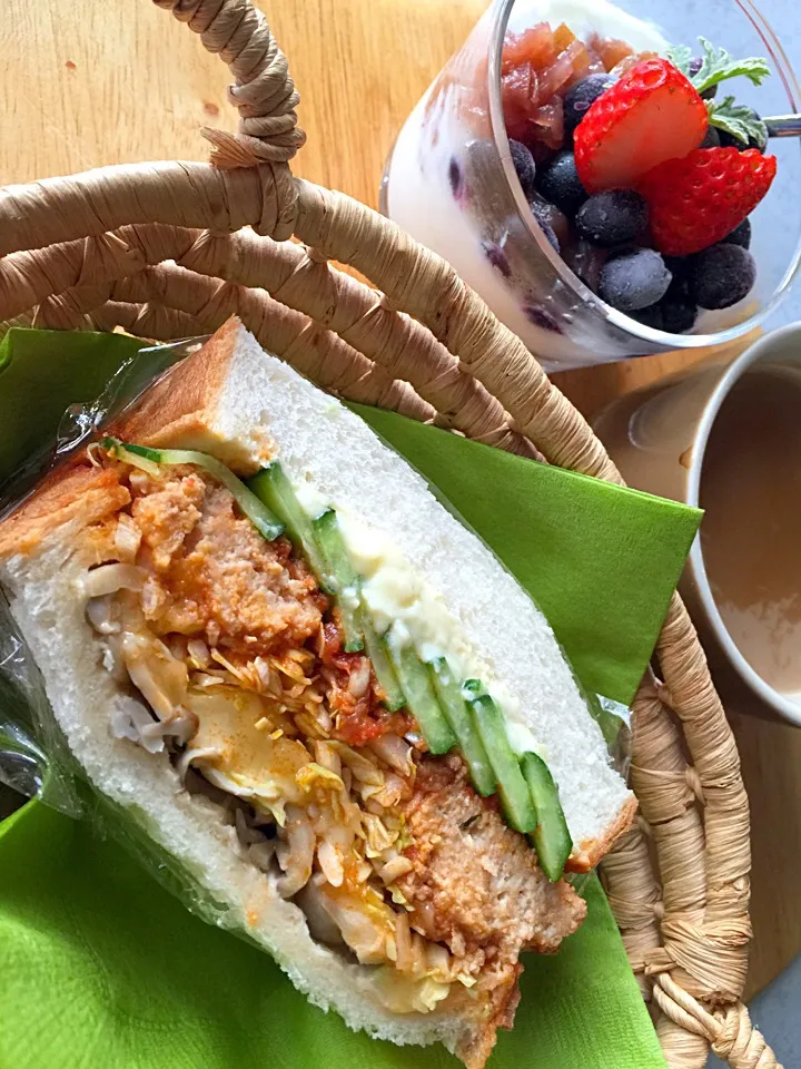 サンサンベーカリーの食パンでモリモリサンドランチ|sonokoさん