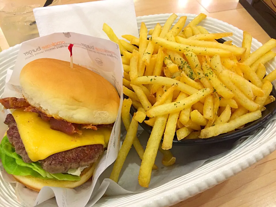 Bacon Cheeseburger & Truffle Fries|prissyさん