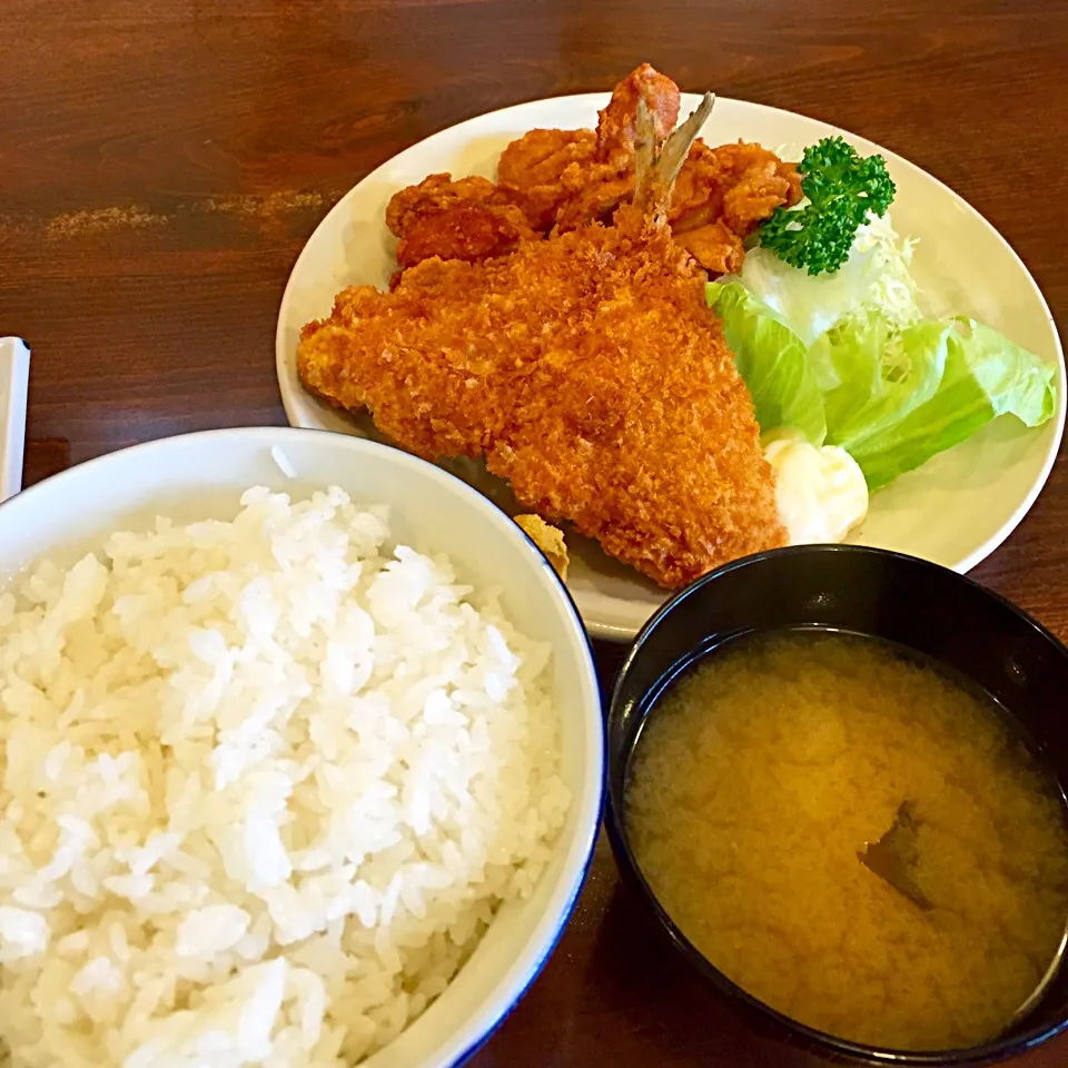 唐揚げアジフライ定食。
ここの揚げ物は絶品！|ラー山さん