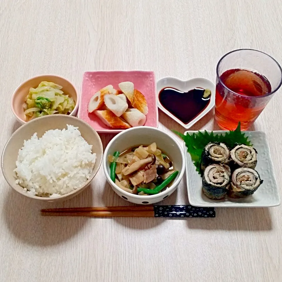 Snapdishの料理写真:秋刀魚の梅しそ巻焼きの夜ご飯♡|Mami.Nさん