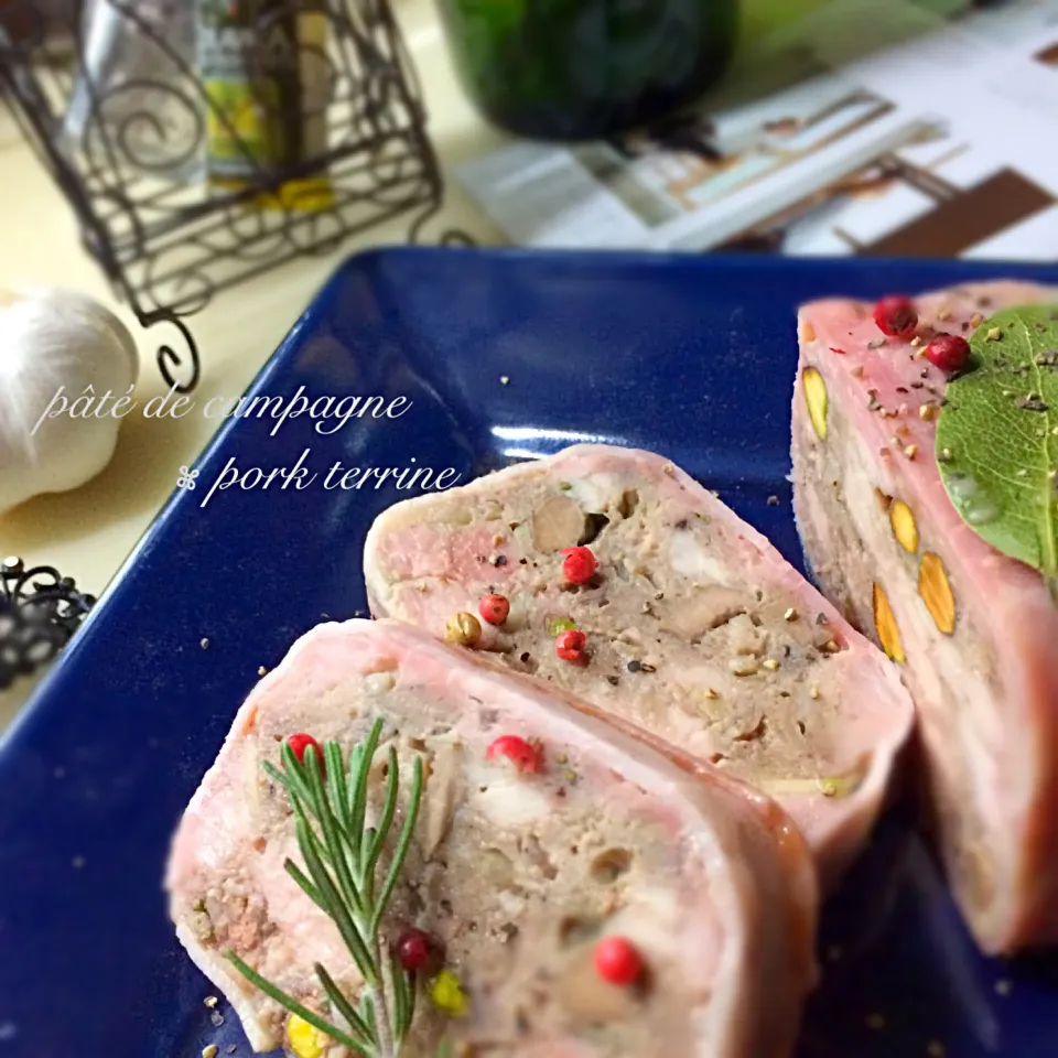 pâté de campagne🍖
鶏レバーと豚肉のテリーヌ💕|ラルム☪┈さん