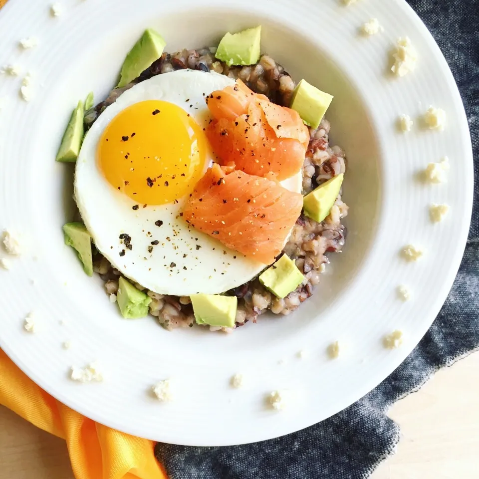 Snapdishの料理写真:Barley & brown rice congee with 🍳, smoked salmon, avocado & feta cheese|coxiella24さん