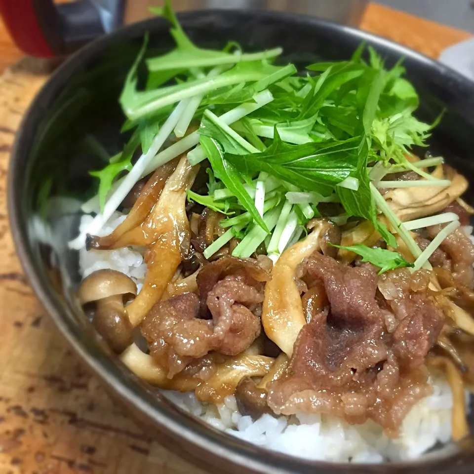 牛きのこ丼|にょんにいさん