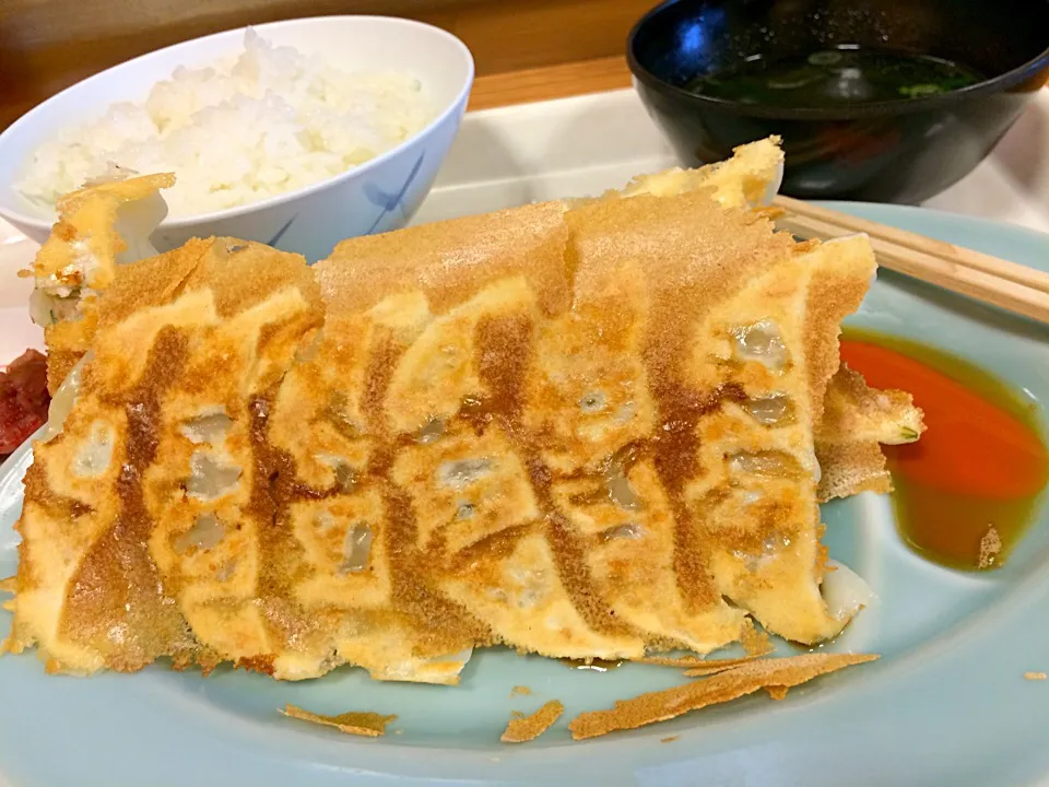 Snapdishの料理写真:ダブル焼餃子定食|風流料理人さん