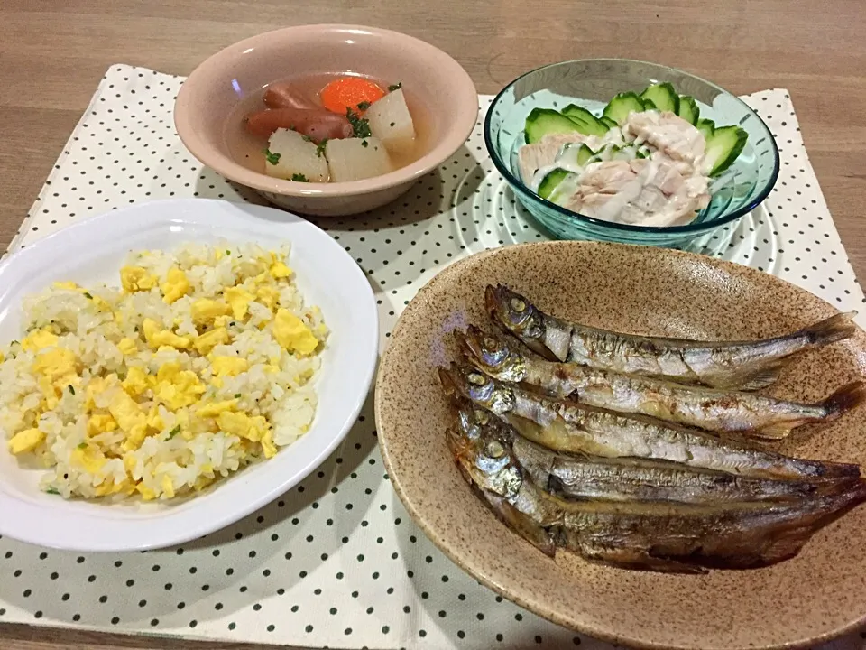 11/12晩御飯〜大根ポトフ・ししゃも・ガーリック炒飯・蒸し鶏サラダ|まーままさん