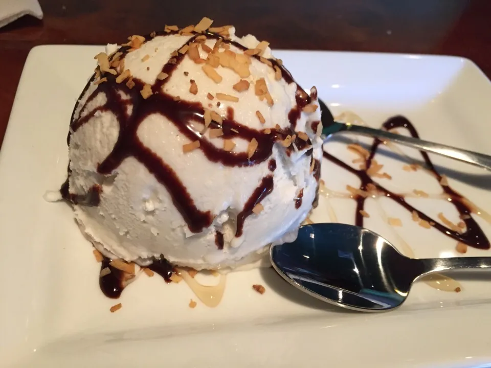 Coconut ice cream. My son's favorite|Maryann Strumanさん